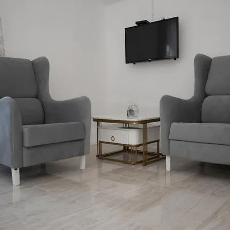 Trio شقة تريبينيي