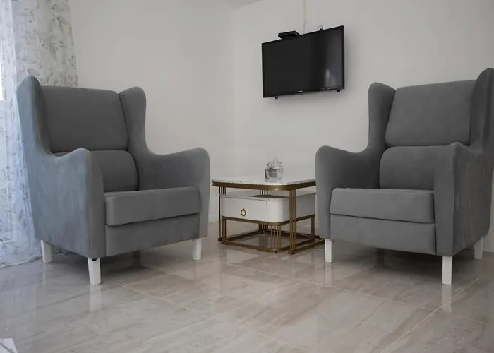 Trio شقة تريبينيي