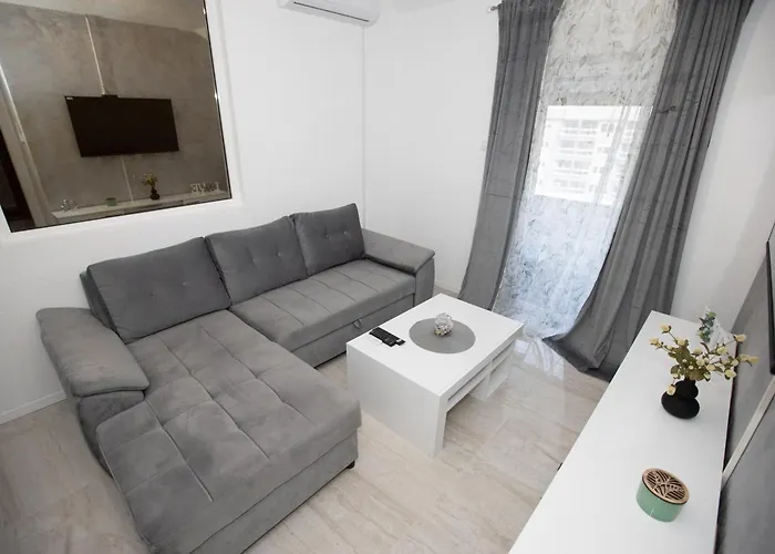 Trio تريبينيي