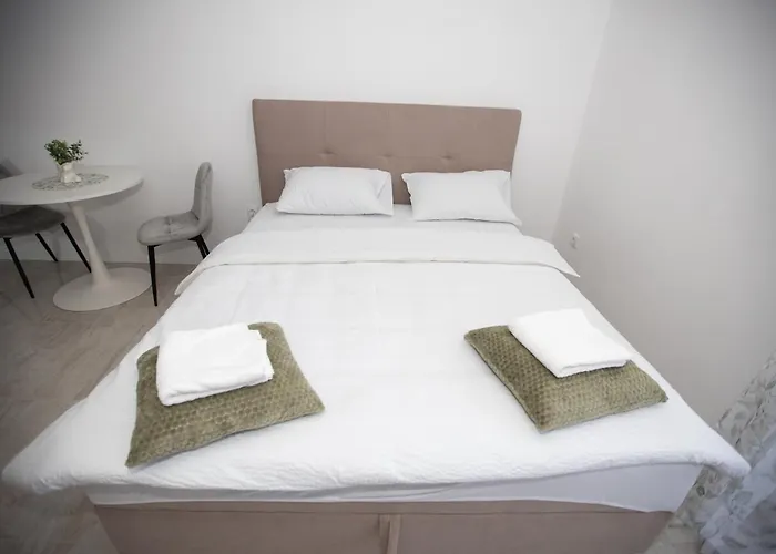 Trio شقة تريبينيي